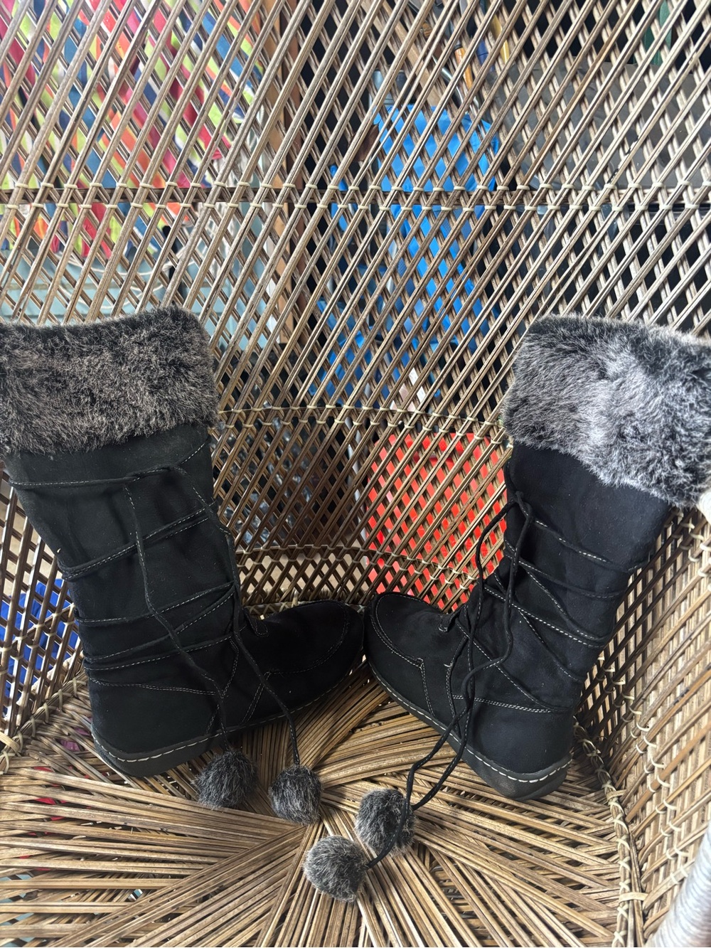 American Eagle Outfitters Women's Black Faux-Fur Trim Lace-Up Winter Boots